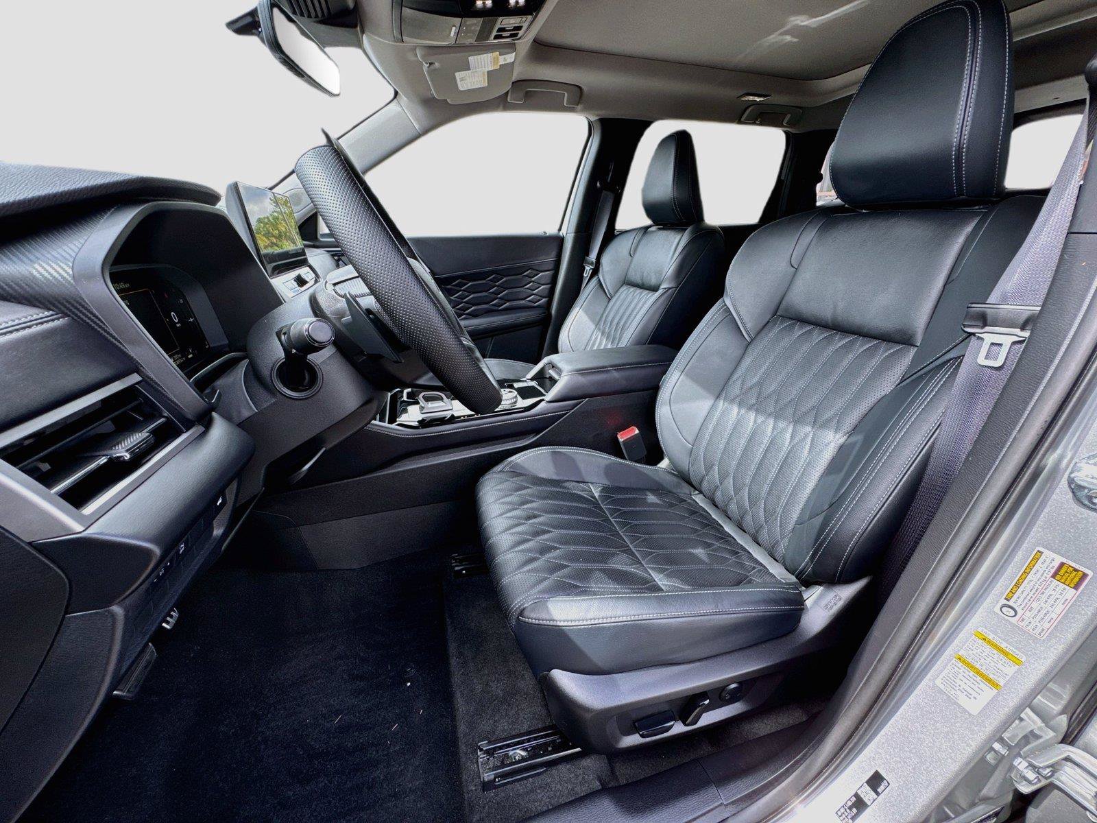 Used 2026 Mitsubishi Outlander SEL FWD image 9