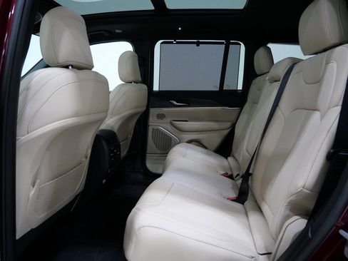 New 2025 Jeep Grand Cherokee Limited w/ Luxury Tech Group II image 25