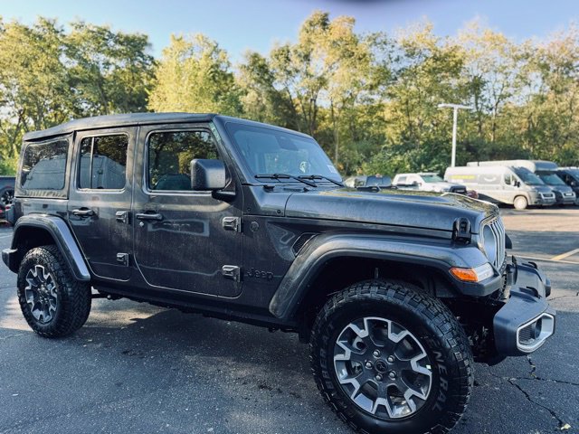 New 2025 Jeep Wrangler Unlimited Sahara AWD/4WD image 3