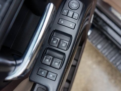 Used 2016 GMC Sierra 2500 Denali w/ Duramax Plus Package image 17