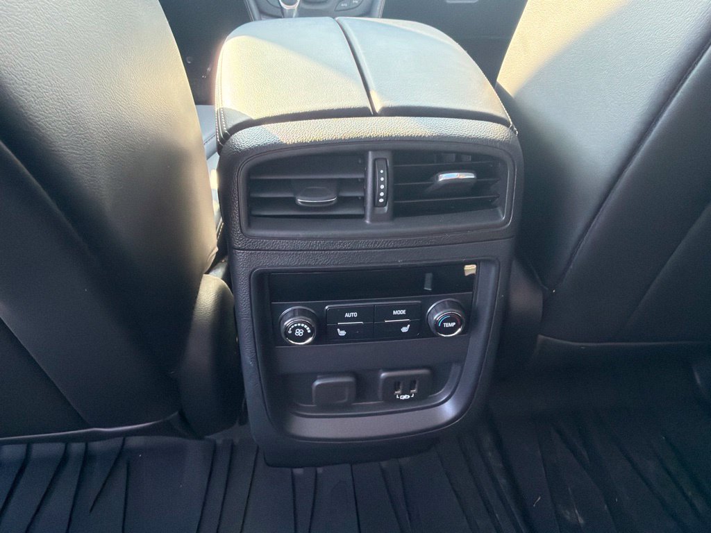 Used 2018 Buick Envision Essence AWD/4WD image 17