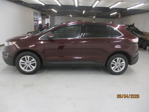 Used 2017 Ford Edge SEL w/ Equipment Group 201A AWD/4WD image 4