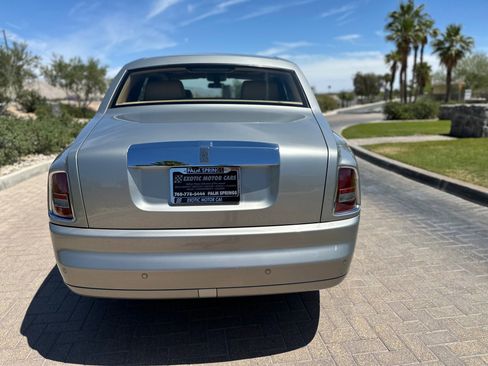 Used 2006 Rolls-Royce Phantom Sedan RWD image 15