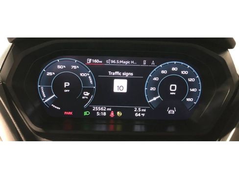 Used 2024 Audi Q4 e-tron Premium Plus w/ Premium Plus image 27