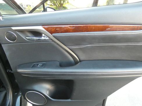 Used 2018 Lexus RX 350L FWD image 40