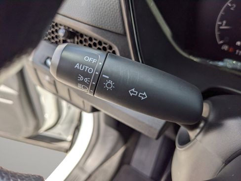Used 2023 Honda CR-V EX image 31