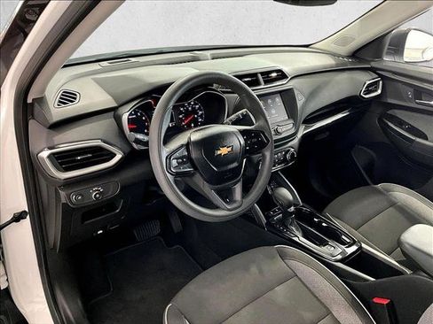 Used 2023 Chevrolet TrailBlazer LS FWD image 14