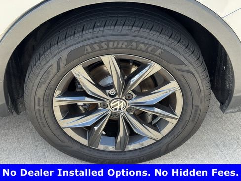 Used 2024 Volkswagen Tiguan Wolfsburg Edition AWD/4WD image 9