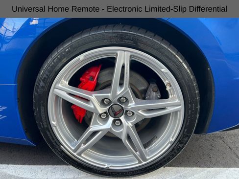 Used 2021 Chevrolet Corvette Stingray Premium Conv w/ Z51 Performance Package image 19