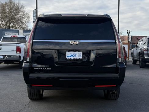 Used 2019 Cadillac Escalade ESV Luxury image 7
