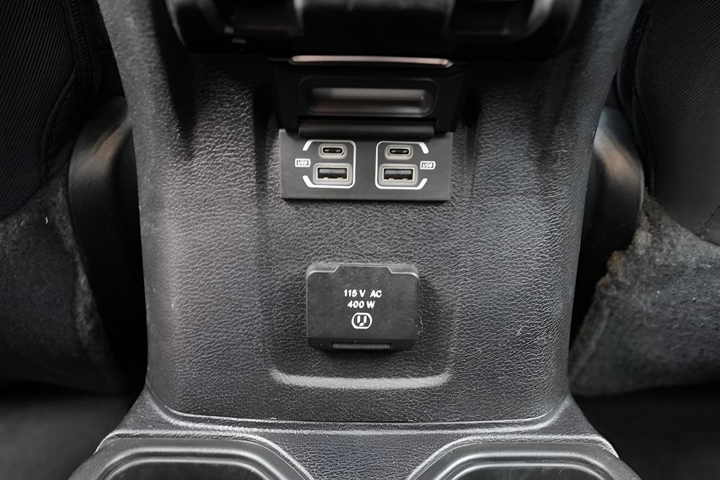 Used 2021 Jeep Gladiator Sport AWD/4WD image 17