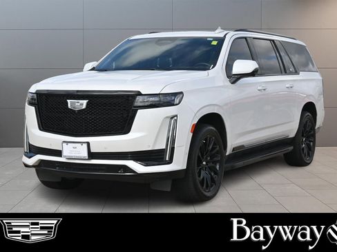 Used 2022 Cadillac Escalade ESV Sport Platinum w/ LPO, ONYX Package image 1