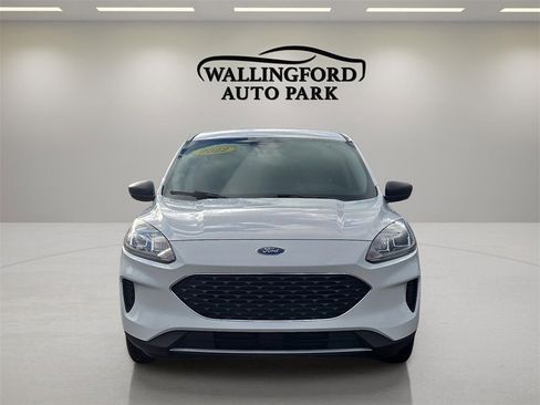 Used 2022 Ford Escape SE image 2