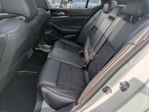 Used 2023 Nissan Maxima SR w/ Sport Mat Group FWD image 32