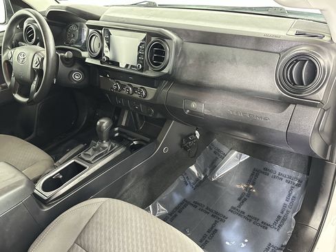 Used 2022 Toyota Tacoma 2WD Access Cab image 34
