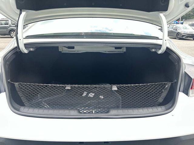 New 2026 Hyundai Elantra Hybrid FWD image 4