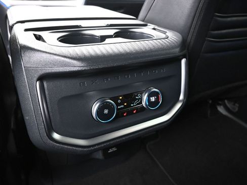 Used 2025 Ford Expedition Max Platinum w/ Stealth Performance Package image 16