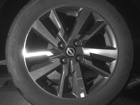 Used 2025 Nissan Versa SV image 15