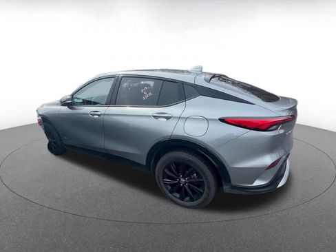 Used 2025 Buick Envista Sport Touring image 3