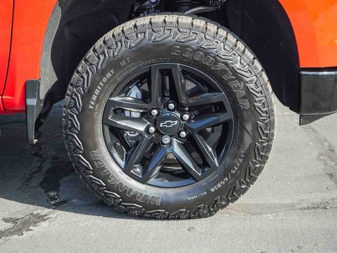 Used 2025 Chevrolet Silverado 1500 Custom Trail Boss AWD/4WD image 11