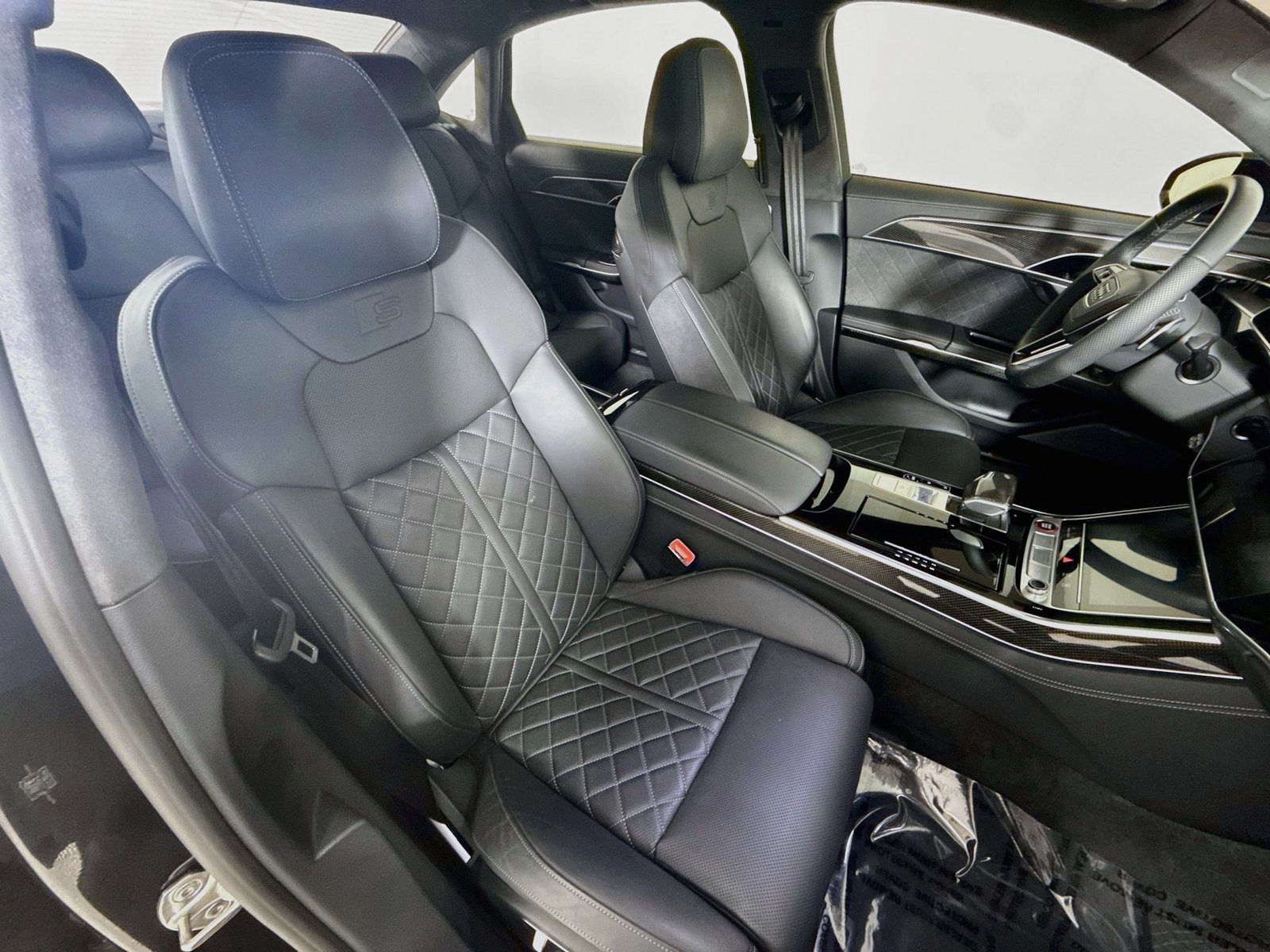 Certified 2025 Audi S8 w/ Executive Package AWD/4WD image 27