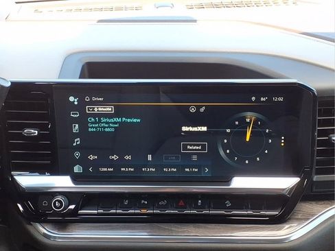 Used 2024 Chevrolet Silverado 2500 LTZ w/ LTZ Convenience Package image 22