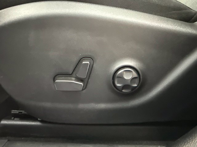 Used 2021 Jeep Cherokee Limited AWD/4WD image 28