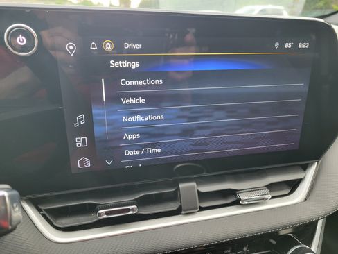 Certified 2025 Chevrolet Equinox LT w/ Convenience Package II FWD image 17
