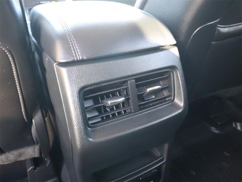 Certified 2022 Ford Edge SEL w/ Convenience Package image 10