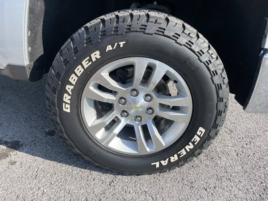 Used 2015 Chevrolet Silverado 1500 LT w/ All Star Edition AWD/4WD image 36