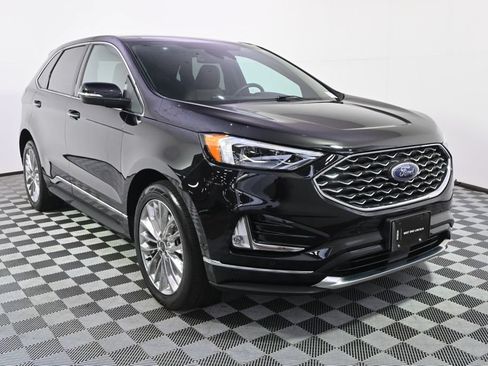 Used 2021 Ford Edge Titanium w/ Equipment Group 301A AWD/4WD image 9