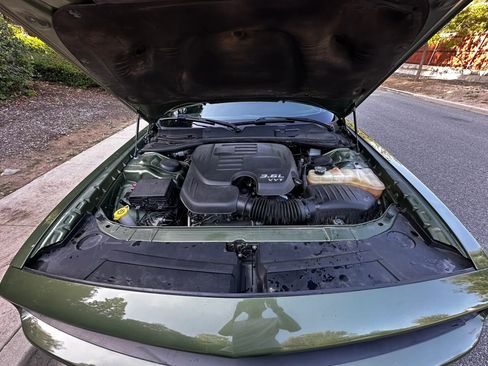Used 2018 Dodge Challenger SXT RWD image 12