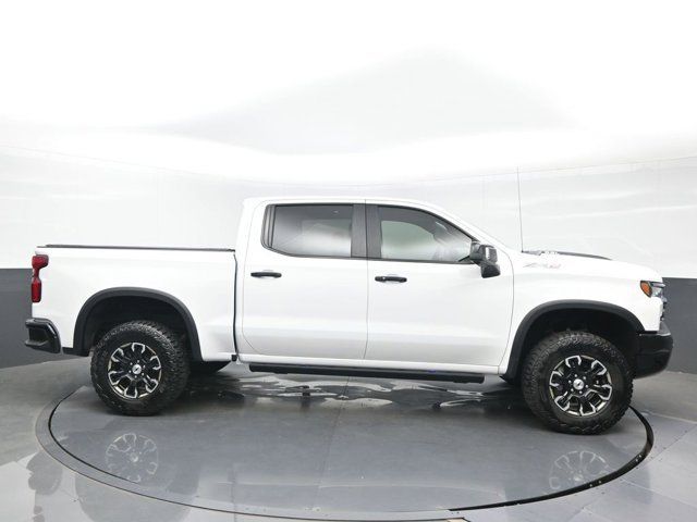 Used 2025 Chevrolet Silverado 1500 ZR2 w/ Technology Package AWD/4WD image 7