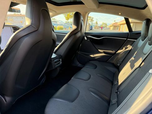 Used 2016 Tesla Model S 70 RWD image 15