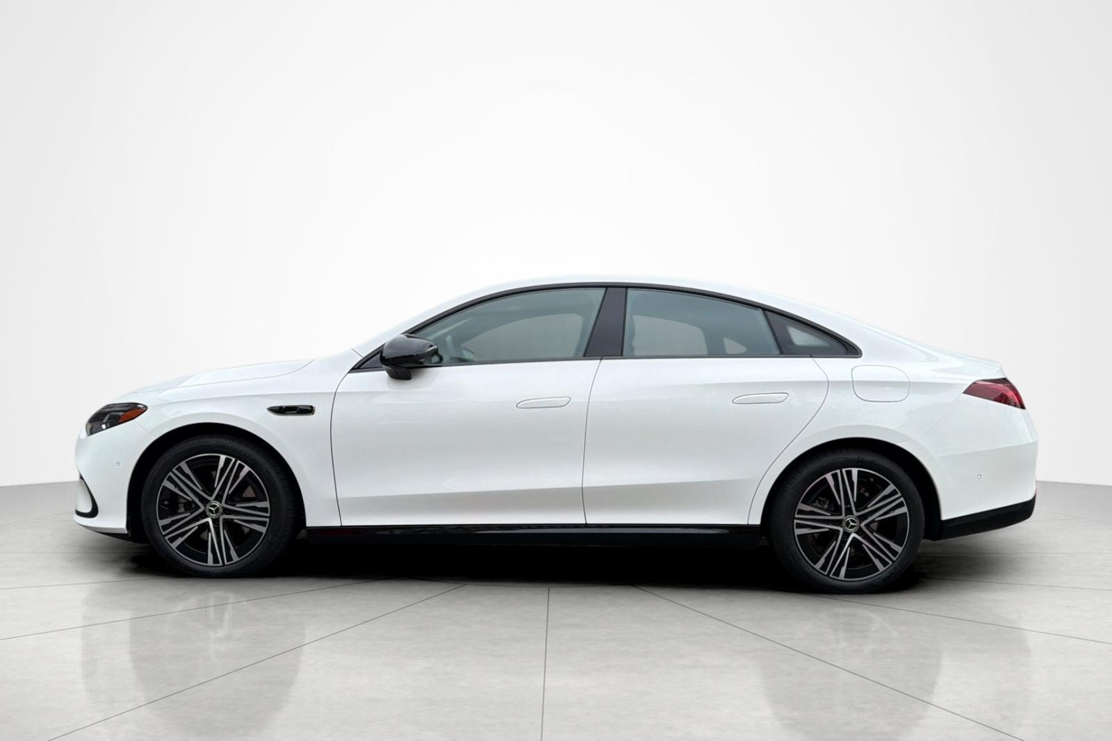 New 2027 Mercedes-Benz CLA 220 image 2