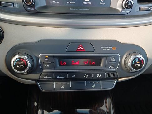 Used 2019 Kia Sorento EX FWD image 23