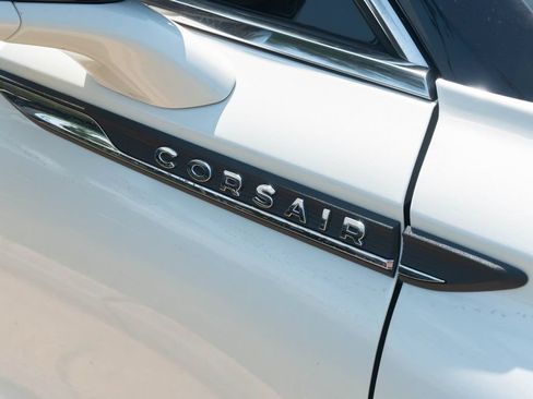 Used 2025 Lincoln Corsair Reserve FWD image 6