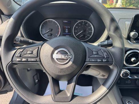 Used 2024 Nissan Sentra S FWD image 9