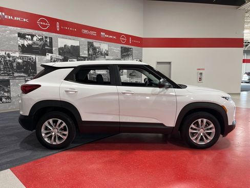 Certified 2023 Chevrolet TrailBlazer LS AWD/4WD image 2