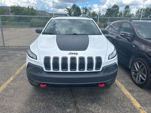 Used 2016 Jeep Cherokee Trailhawk w/ Cold Weather Group AWD/4WD image 29