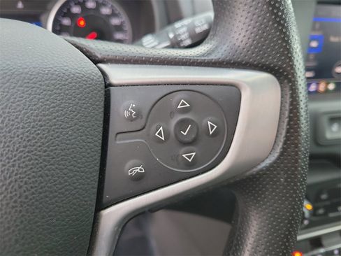 Used 2022 GMC Terrain SLE image 23