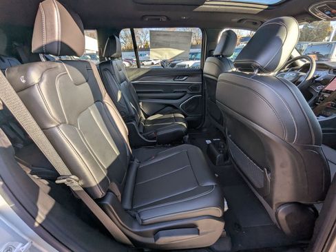 New 2025 Jeep Grand Cherokee L Limited w/ Black Appearance Package image 22