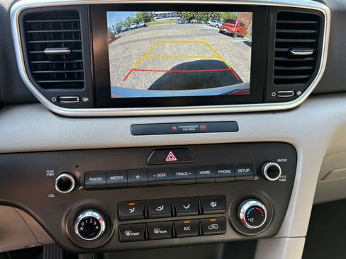 Used 2020 Kia Sportage LX FWD image 19