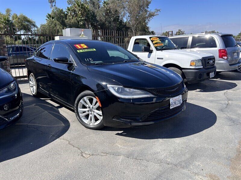 Used 2015 Chrysler 200 Limited w/ Convenience Group FWD image 39