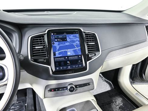 Certified 2023 Volvo XC90 T8 Ultimate AWD/4WD image 15