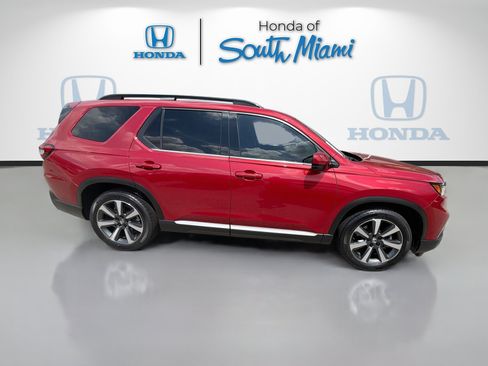 Certified 2023 Honda Pilot Touring image 8