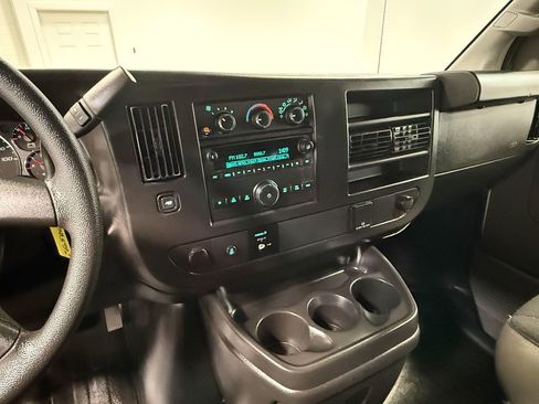Used 2024 GMC Savana 2500 w/ Driver Convenience Package image 22