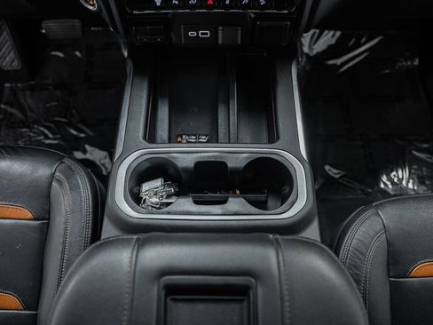 Used 2022 GMC Sierra 3500 AT4 w/ AT4 Preferred Package image 37