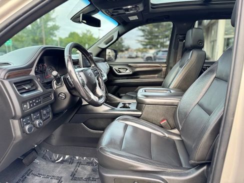 Used 2021 Chevrolet Tahoe Z71 w/ Z71 Signature Package AWD/4WD image 16