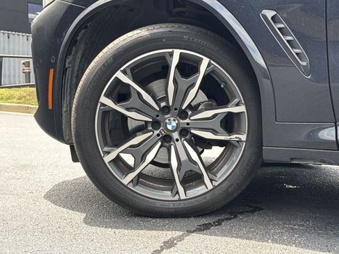 Used 2024 BMW X4 xDrive30i w/ M Sport Package AWD/4WD image 17